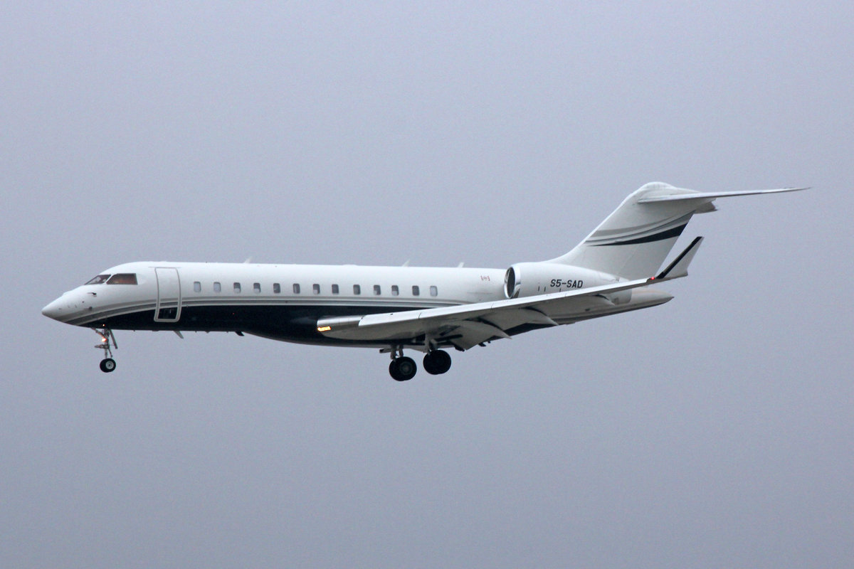 Elit'Avia, S5-SAD, Bombardier Global 6000, msn: 9553, 22.Januar 2020, ZRH Zürich, Switzerland.