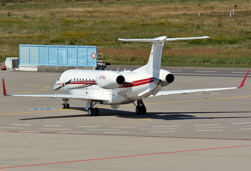 Embraer Legacy 650 (EMB-135BJ), G-PPBA in Köln/Bonn - 02.08.2015
