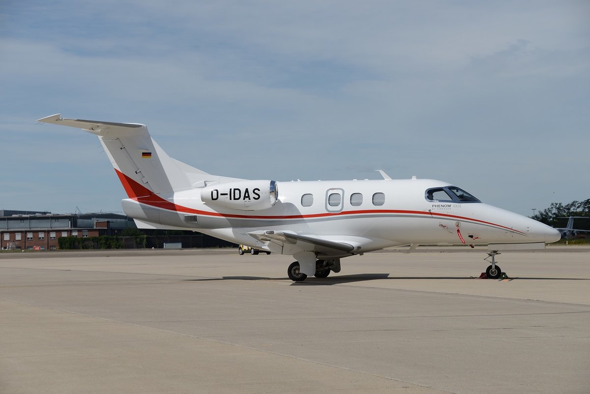 Embraer Phenom 100 EMB-500 - DAS Private Jets GmbH - 5000365 - D-IDAS - 31.07.2017 - EDDK