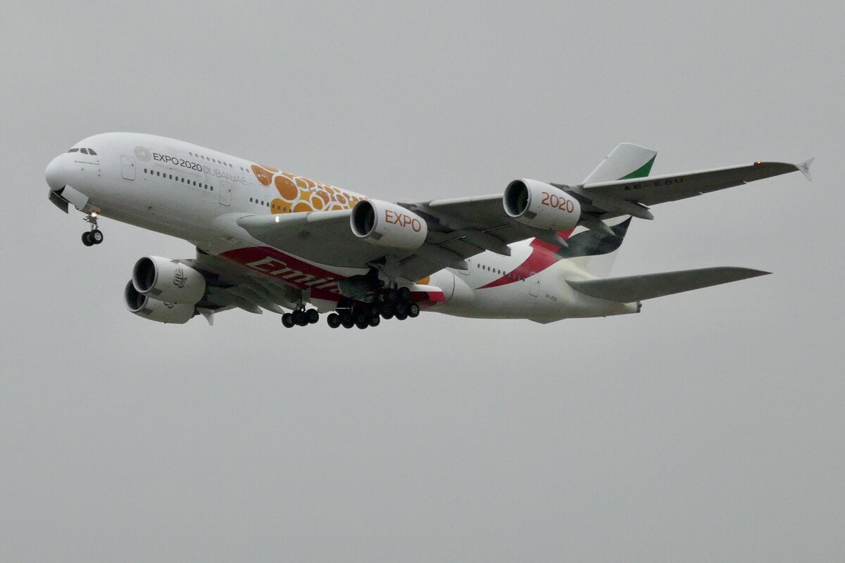 Emirates, A380-800, A6-EOU,  Orange Dubai Expo Livery , 28.11.21, Zürich.