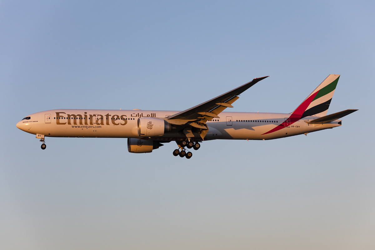 Emirates, A6-EBV, Boeing, B777-31H-ER, 29.04.2017, FCO, Roma, Italy 



