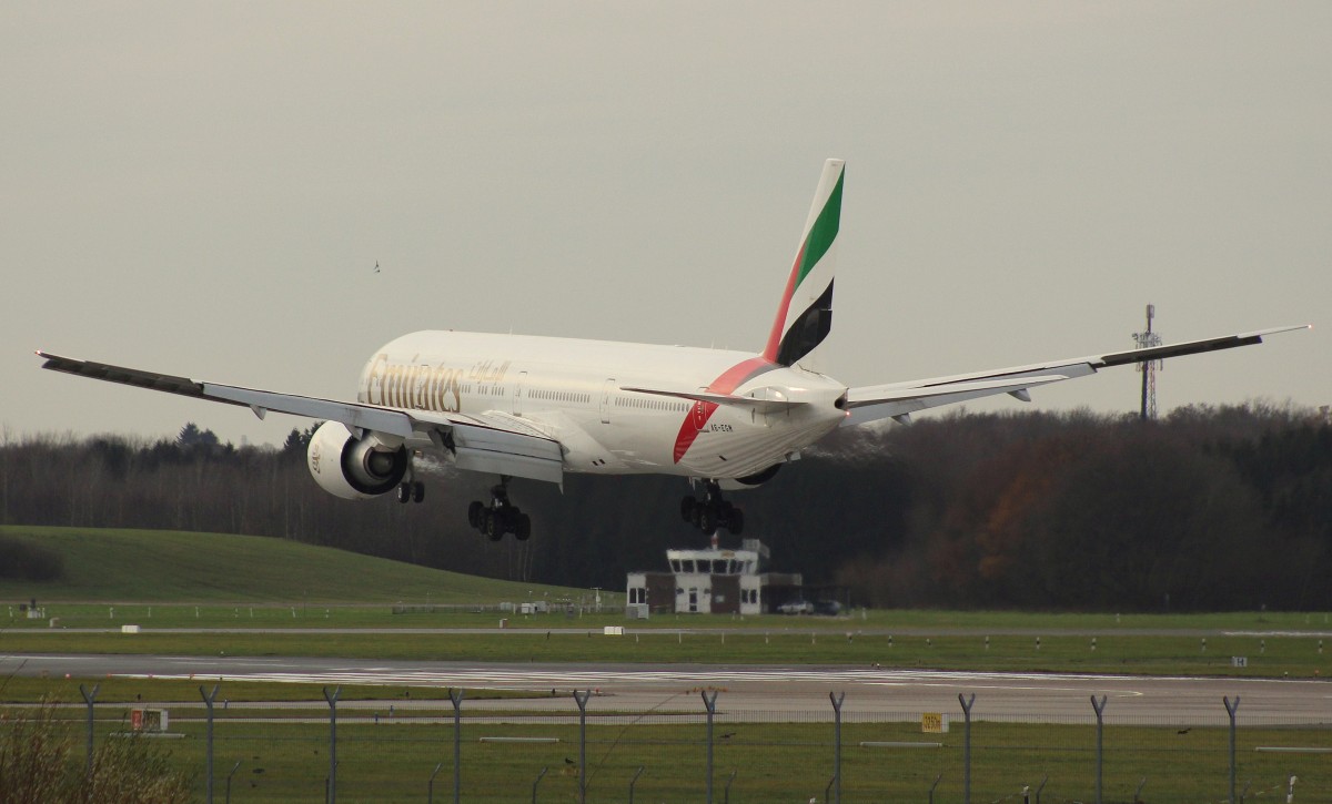 Emirates, A6-EGM,(C/N 41073),Boeing 777-31H(ER), 05.12.2015,HAM-EDDH, Hamburg, Germany 