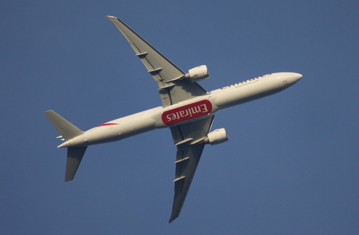 Emirates, A6-EGP,(c/n 35599),Boeing 777-31H (ER), 27.10.2014, XFW-EDHI, Hamburg-Finkenwerder, Germany (gestartet in HAM-EDDH) 