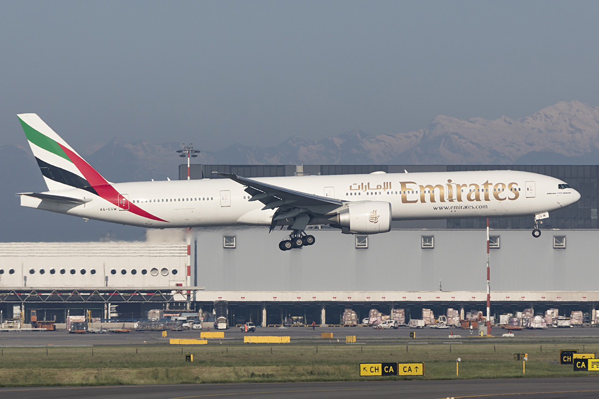 Emirates, A6-EGW, Boeing, B777-31H-ER, 15.05.2016, MXP, Mailand, Italy 


