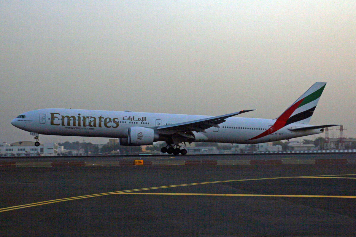 Emirates Airlines, A6-EGY, Boeing, B777-31H-ER, msn: 41080/1039, 06.Februar 2022, DXB Dubai, VAE.