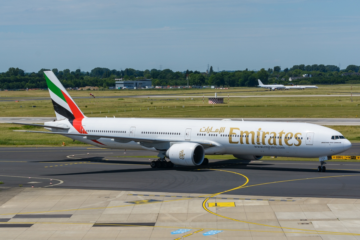 Emirates Boeing 777-300ER A6-ECI am 11.06.2017 in Düsseldorf.