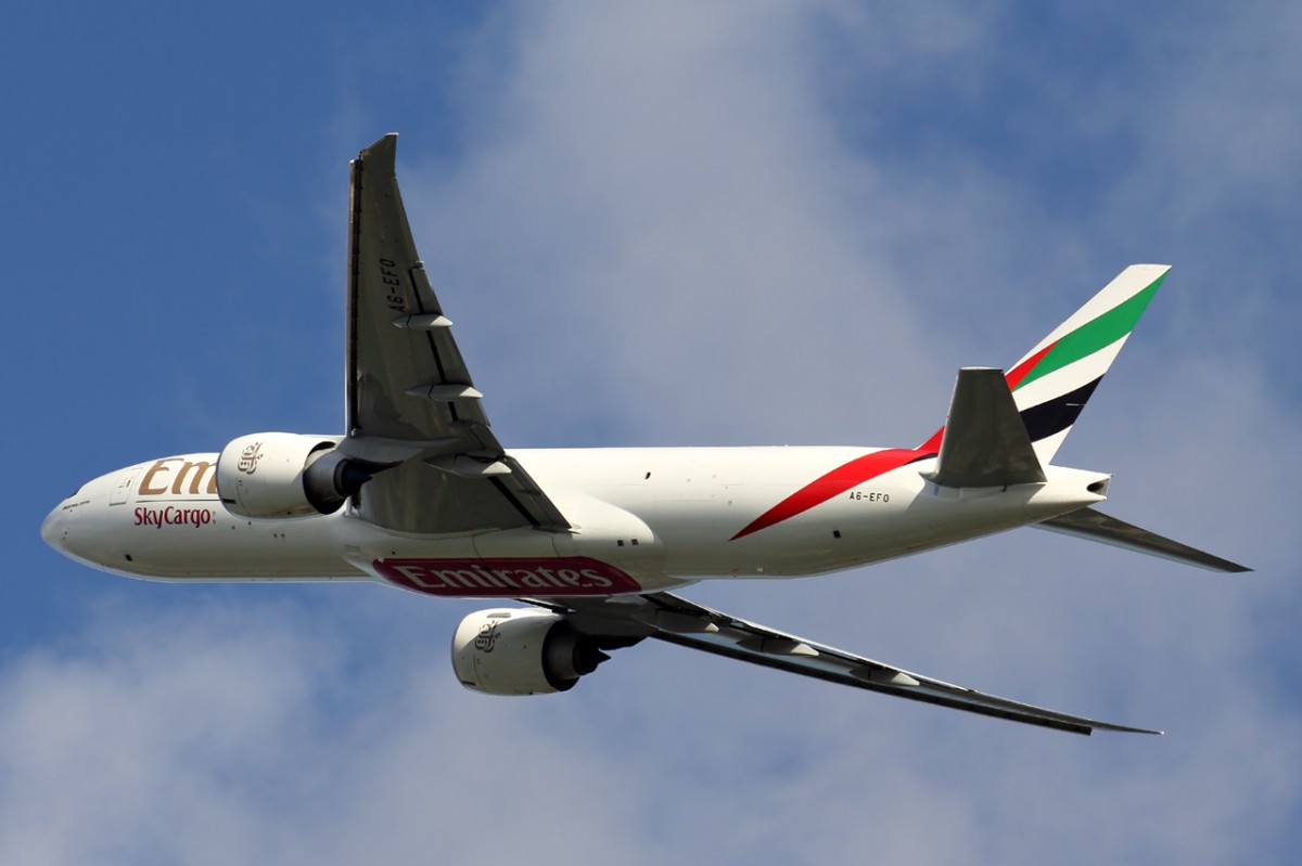 Emirates Sky Cargo A6-EFO beim Start in Amsterdam 20.5.2015