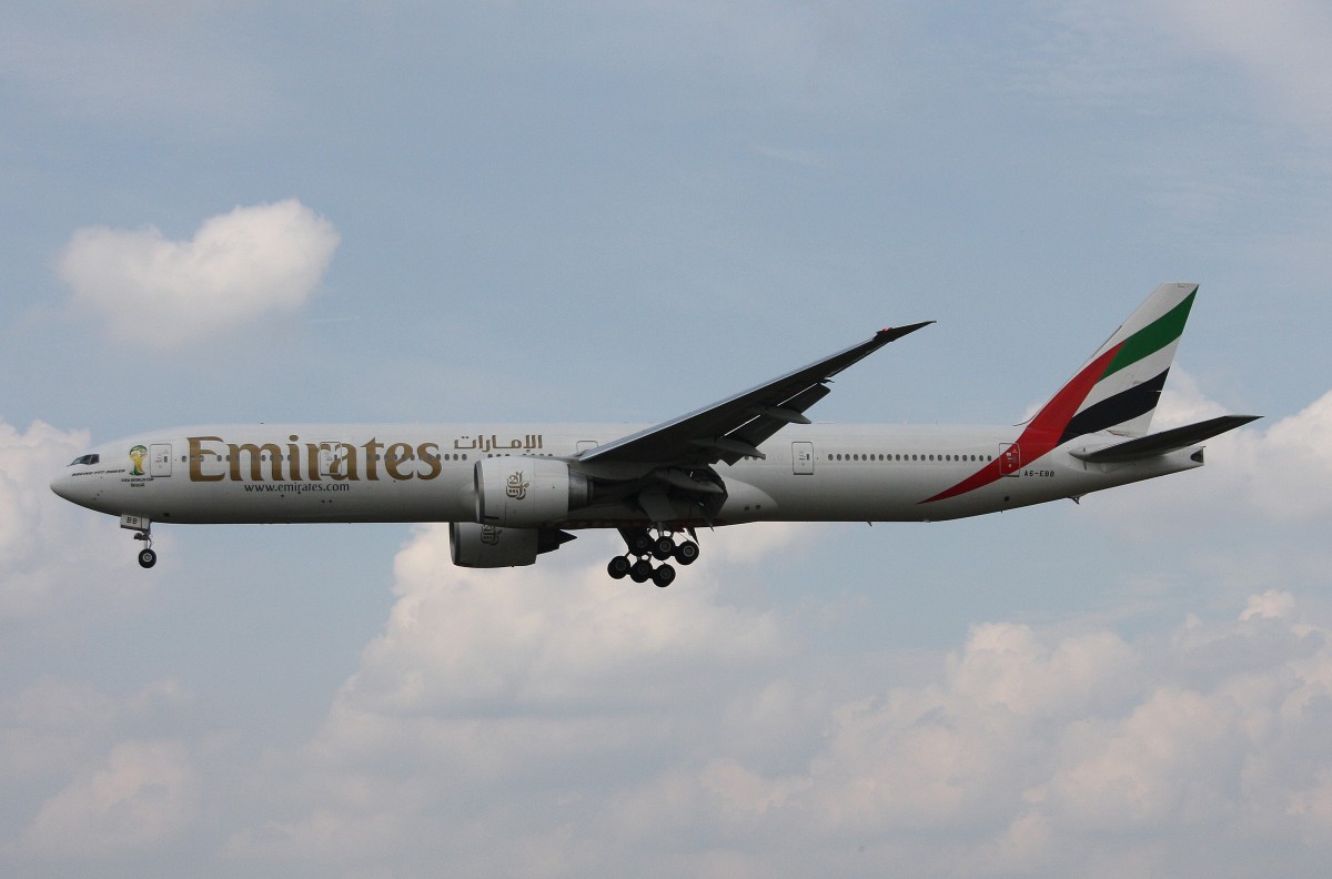 Emirates,A6-EBB,(c/n 32789),Boeing 777-36N(ER),03.08.2014,HAM-EDDH,Hamburg,Germany