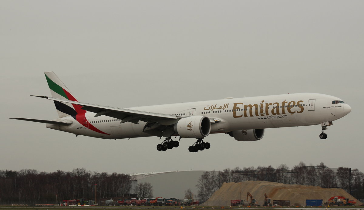 Emirates,A6-EBL,(c/n 32709),Boeing 777-31H(ER),03.04.2016,HAM-EDDH,Hamburg,Germany