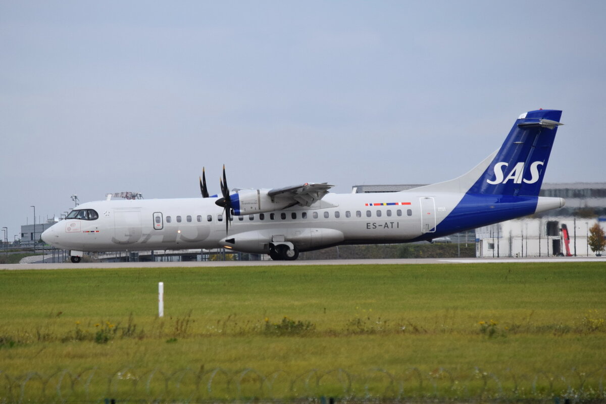 ES-ATI , SAS Scandinavian Airlines , ATR 72-600 (72-212A) , 17.10.2021 , Berlin-Brandenburg  Willy Brandt  , BER , 