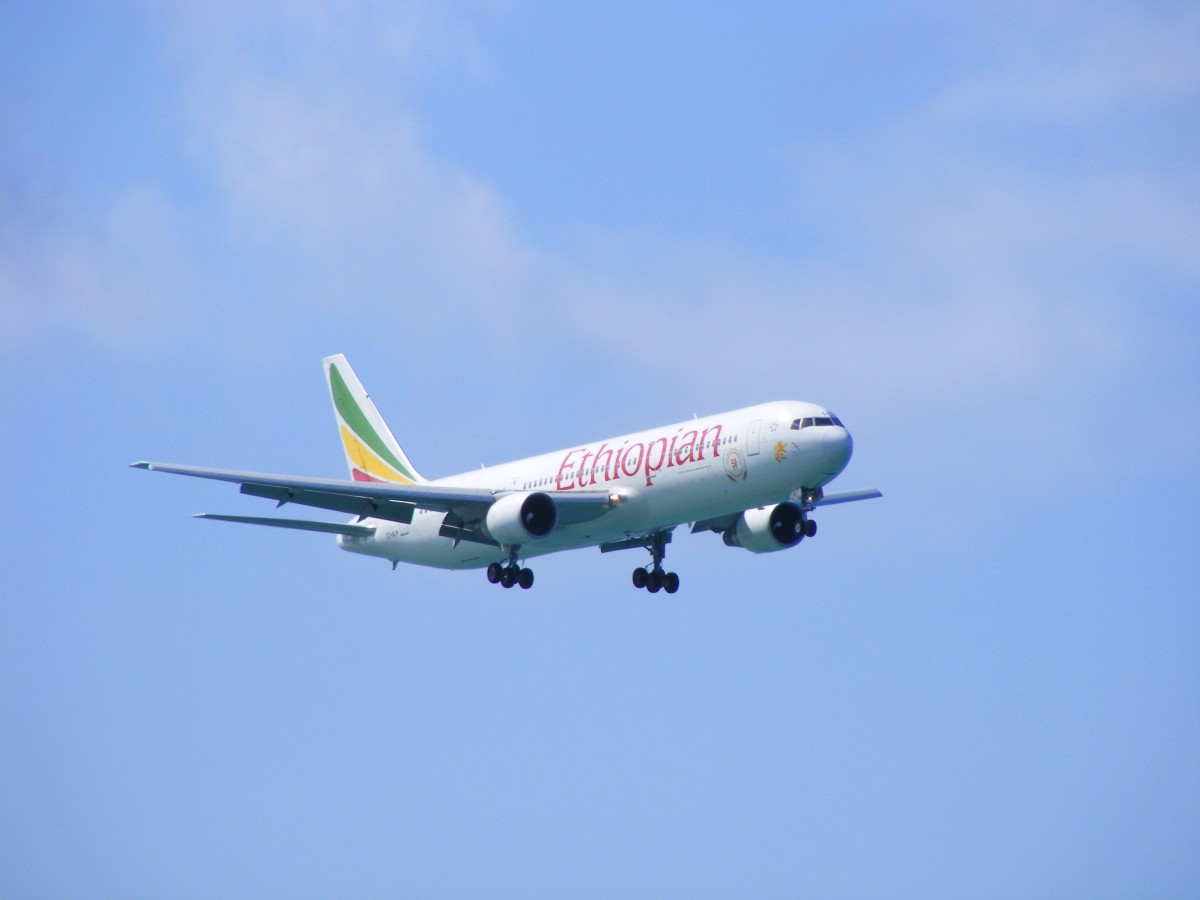ET-ALP, Boeing 767, Ethiopian Airlines, Seychelles International Airport (SEZ) 1.10.2015