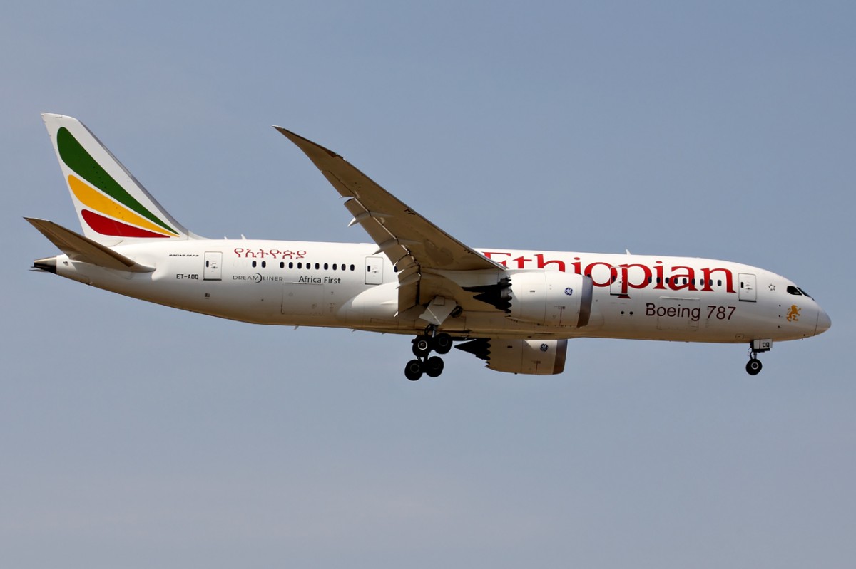 Ethiopian ET-AOQ beim Landeanflug in Frankfurt 19.7.2014