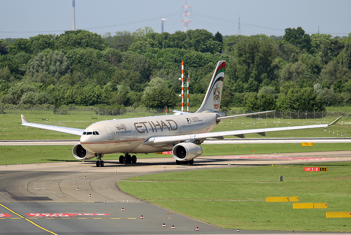 Etihad, Airbus A 330-243, A6-EYM, DUS, 17.05.2017