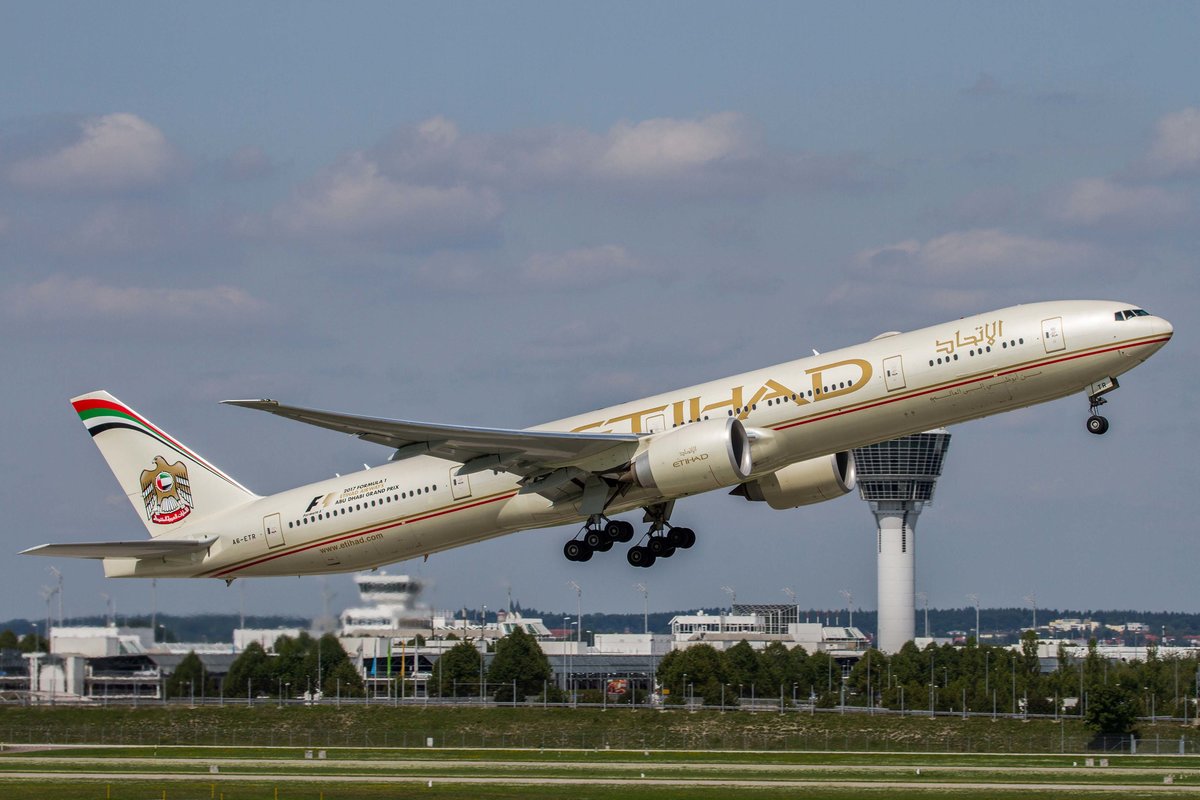 Etihad Airways (EY-ETD), A6-ETR, Boeing, 777-3FX ER (F1-GP Abu Dhabi '17-Sticker), 17.05.2017, DUS-EDDL, Düsseldorf, Germany
