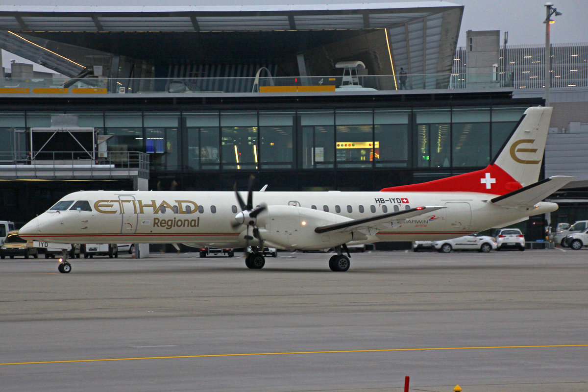 Etihad Regional (Operated by Darwin Airlines), HB-IYD, Saab 2000, 3.Dezember 2016, ZRH Zürich, Switzerland.