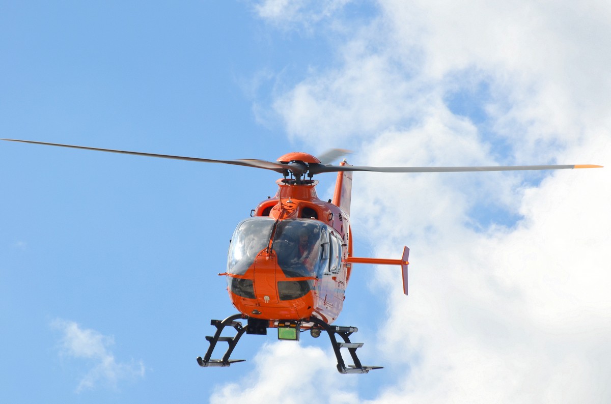 Eurocopter EC 135 D-HZSD Christoph 29 beim 40 jhrigen Jubilum Luftrettung Hamburg er ist der aktuelle Hubschrauber am Bundeswehrkrankenhaus Hamburg Wandsbek aufgenommen am 24.08.13