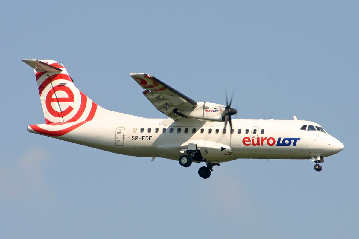 Eurolot, SP-LDE, ATR 42-500, msn: 443, 18.Mai 2005, FRA Frankfurt, Germany.