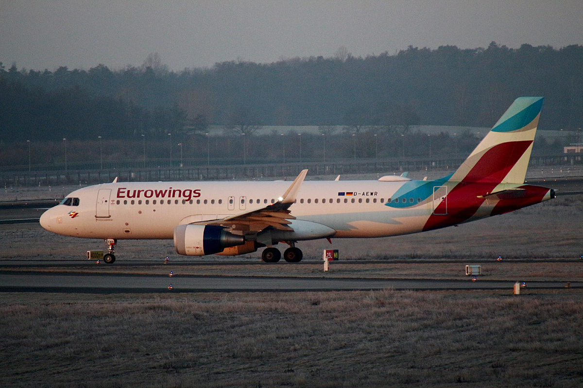 Eurowings, Airbus A 320-214, D-AEWR, BER, 12.02.2022