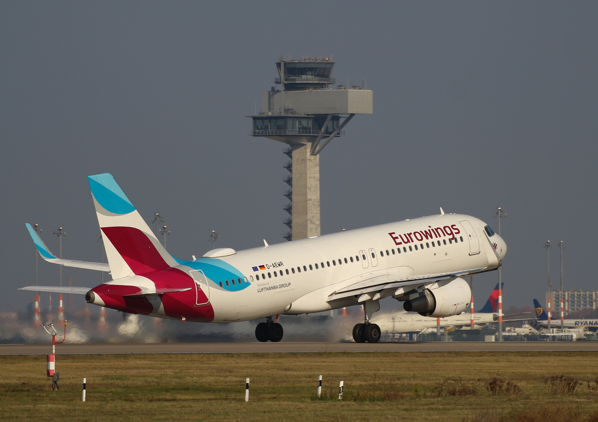 Eurowings, Airbus A 320-214, D-AEWR, BER, 07.11.2025