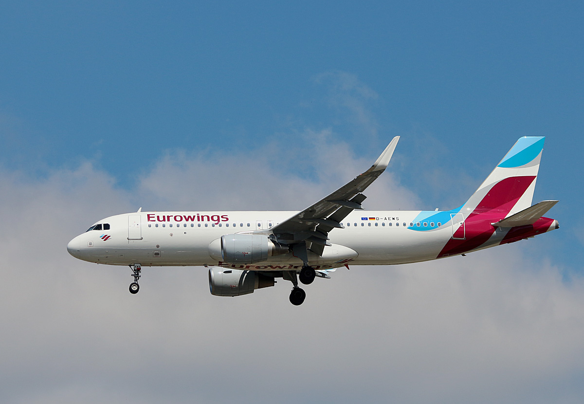 Eurowings, Airbus A 320-214, D-AEWS, TXL, 26.05.2017