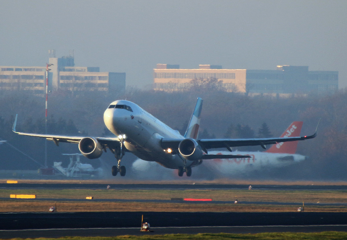 Eurowings, Airbus A 320-214, D-AEWT, TXL, 20.12.2019