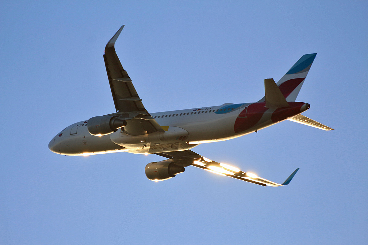 Eurowings, Airbus A 320-214, D-AEWT, TXL, 20.12.2019