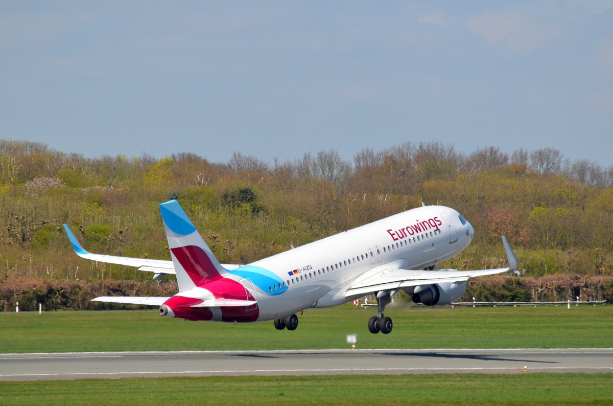 Eurowings Airbus A320 D-AIZQ  beim Start am 19.04.15 in Hamburg Fuhlsbüttel.