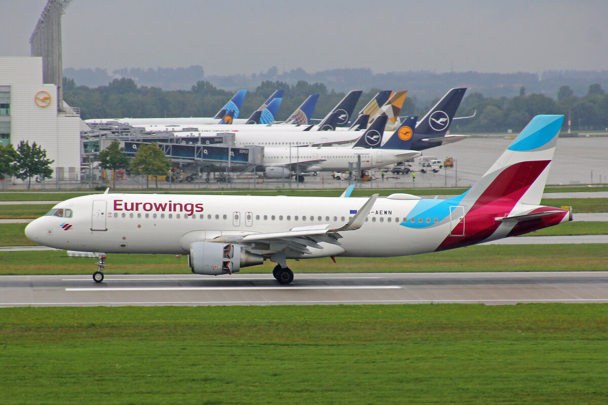 Eurowings, D-AEWN, Airbus A320-214, msn: 7393, 11.September 2022, MUC München, Germany.
