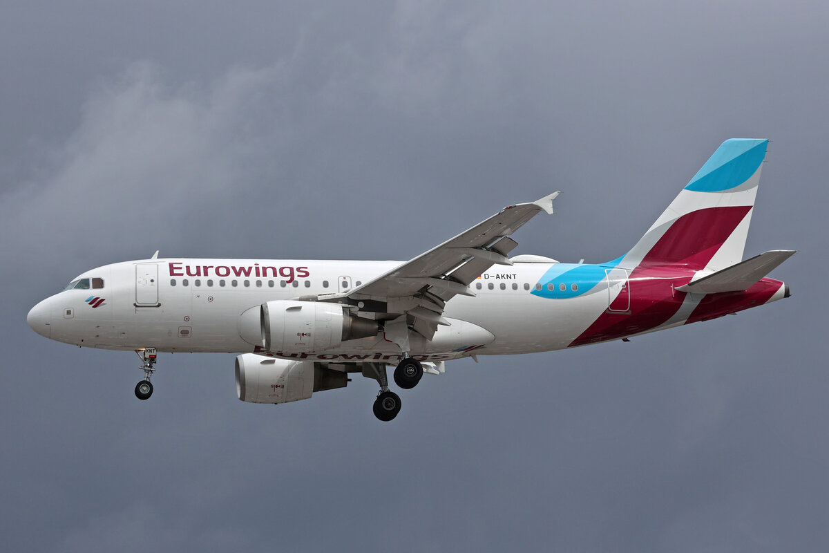 Eurowings, D-AKNT, Airbus A319-112, msn: 2607, 03.Juli 2023, LHR London Heathrow, United Kingdom.