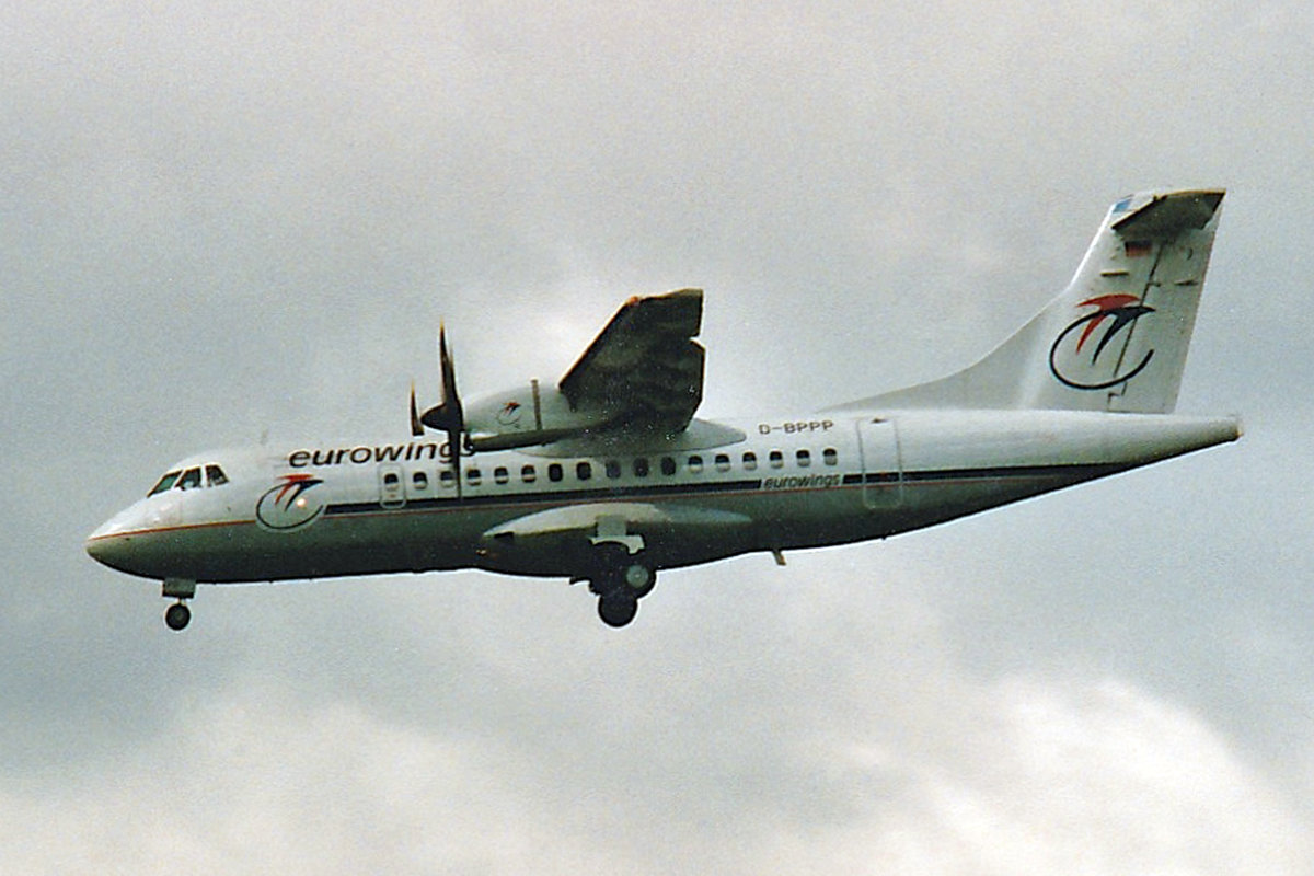 Eurowings, D-BPPP, ATR 42-500, msn: 581, April 2001, ZRH Zürich, Switzerland. Scan aus der Mottenkiste.