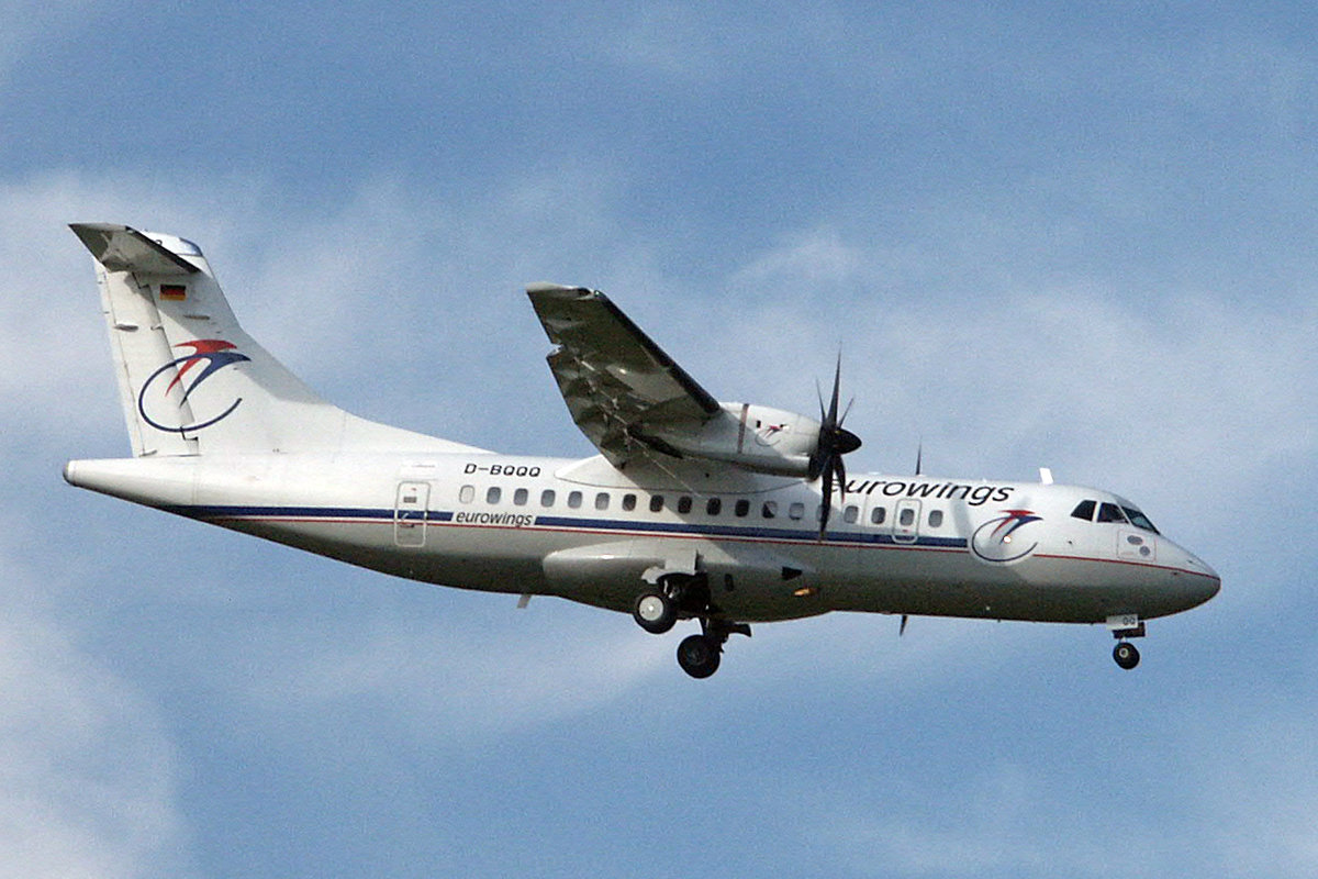 Eurowings, D-BQQQ, ATR 42-500, msn: 584, 22.Juli 2002, ZRH Zürich, Switzerland.
