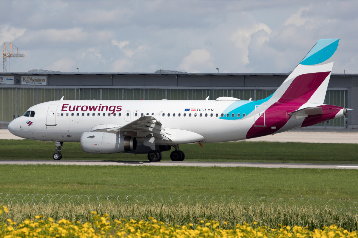 Eurowings Europe (E2-EWE), OE-LYV, Airbus, A 319-132, 05.08.2021, EDDS-STR, Stuttgart, Germany