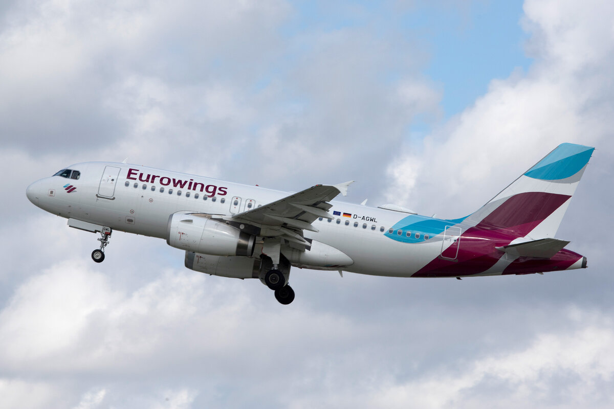Eurowings (EW-EWG), D-AGWL, Airbus, A 319-132, 05.08.2021, EDDS-STR, Stuttgart, Germany