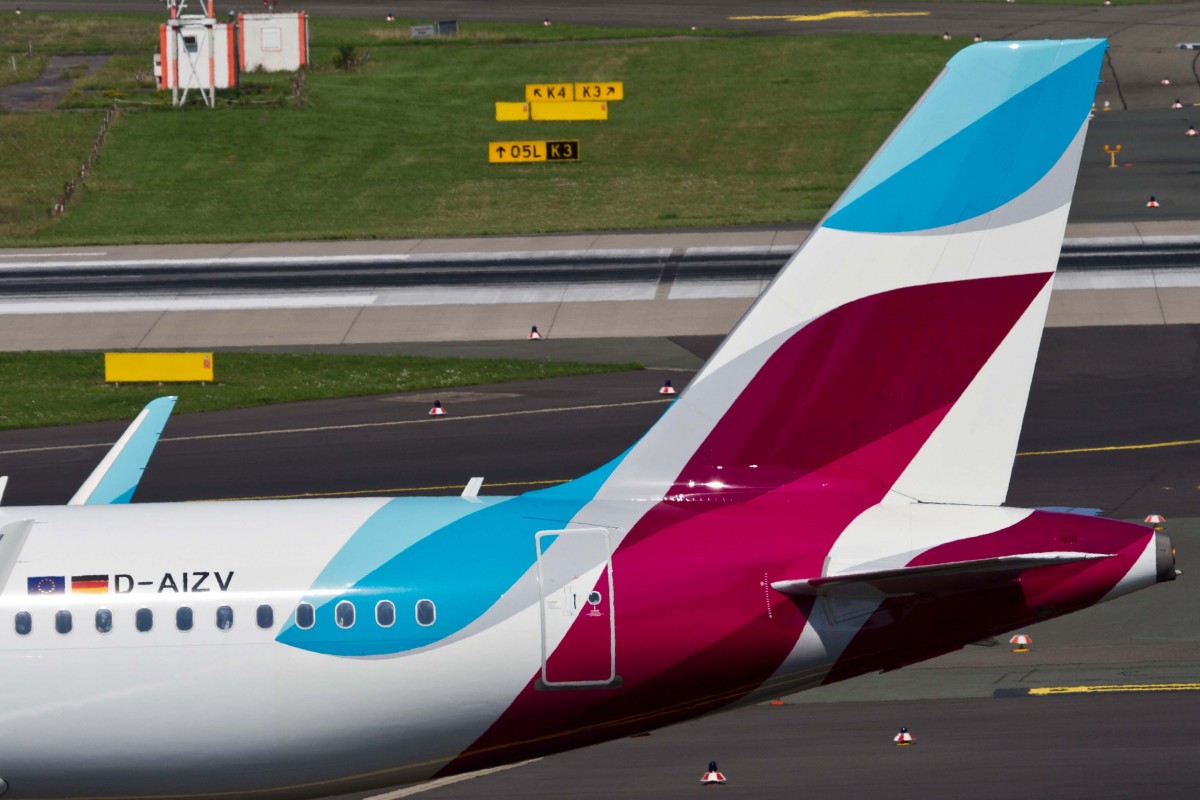 Eurowings (EW-EWG), D-AIZV, Airbus, A 320-214 sl (Seitenleitwerk/Tail), 22.08.2015, DUS-EDDL, Düsseldorf, Germany