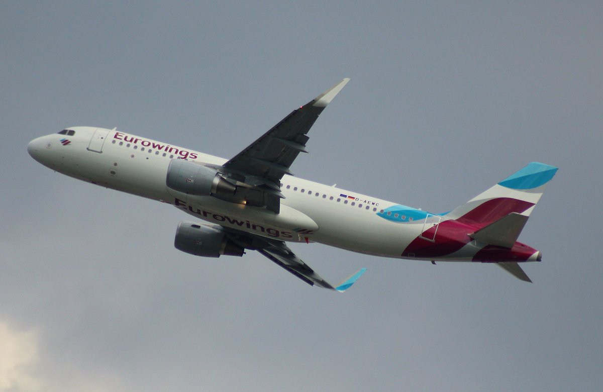 Eurowings,D-AEWC, (c/n 7012),Airbus A 320-214 (SL), 11.05.2016, HAM-EDDH, Hamburg, Germany 