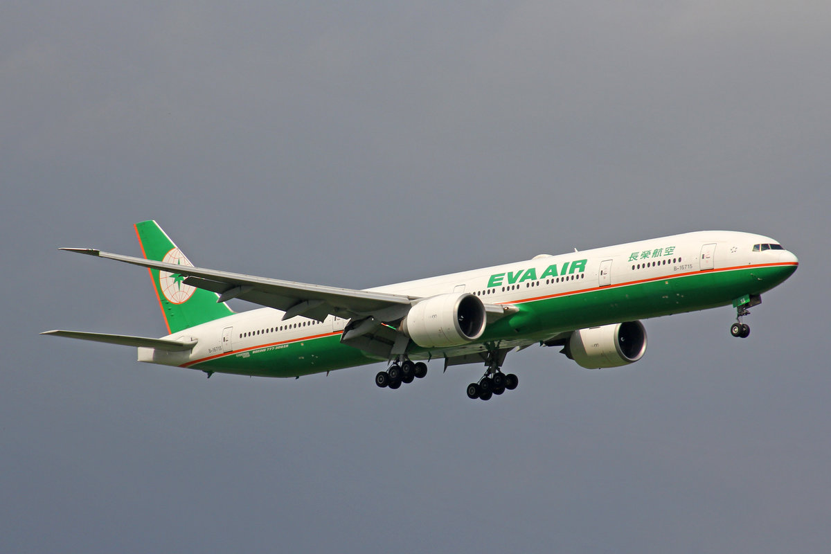 EVA Airways, B-16715, Boeing 777-35EER, 09.August 2016, BKK Bangkok Suvarnabhumi, Thailand.