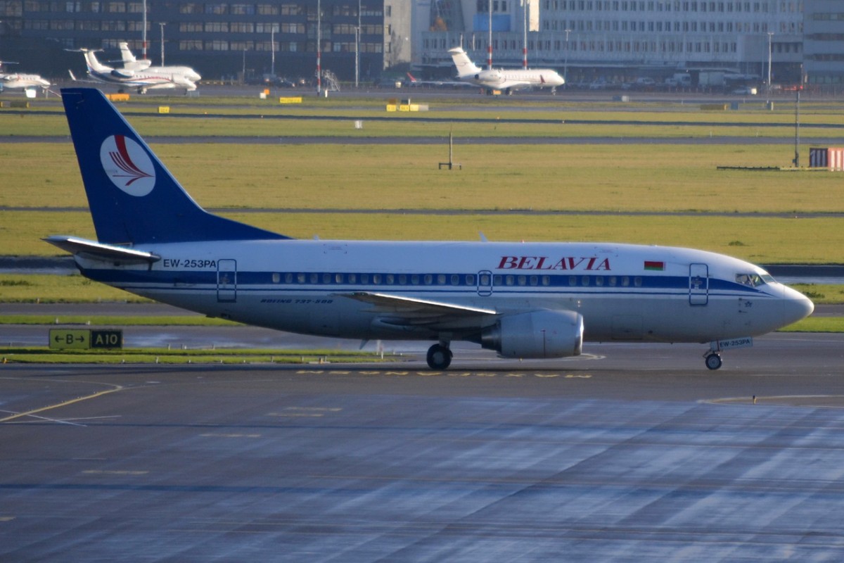 EW-253PA Belavia Boeing 737-524     30.11.2013   Amsterdam-Schipol