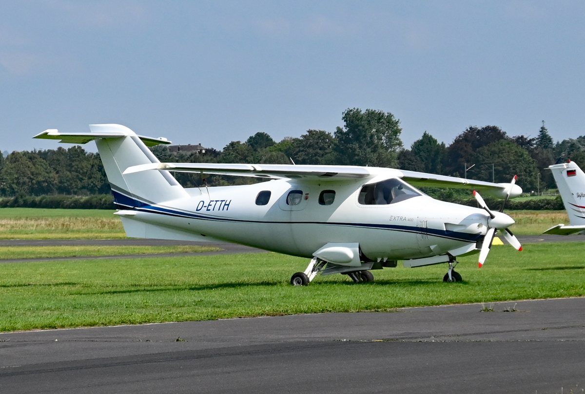 Extra EA-400, D-ETTH am Flugplatz Bonn-Hangelar - 21.08.2023