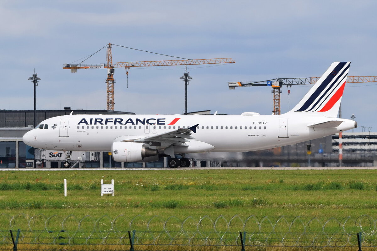 F-GKXR , Air France , Airbus A320-214 ,  Berlin-Brandenburg  Willy Brandt  , BER , 01.08.2021