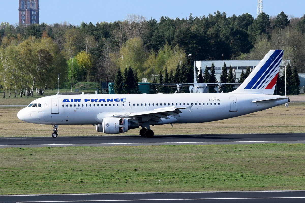 F-GKXS Air France Airbus A320-214  gelandet am 20.04.2016 in Tegel
