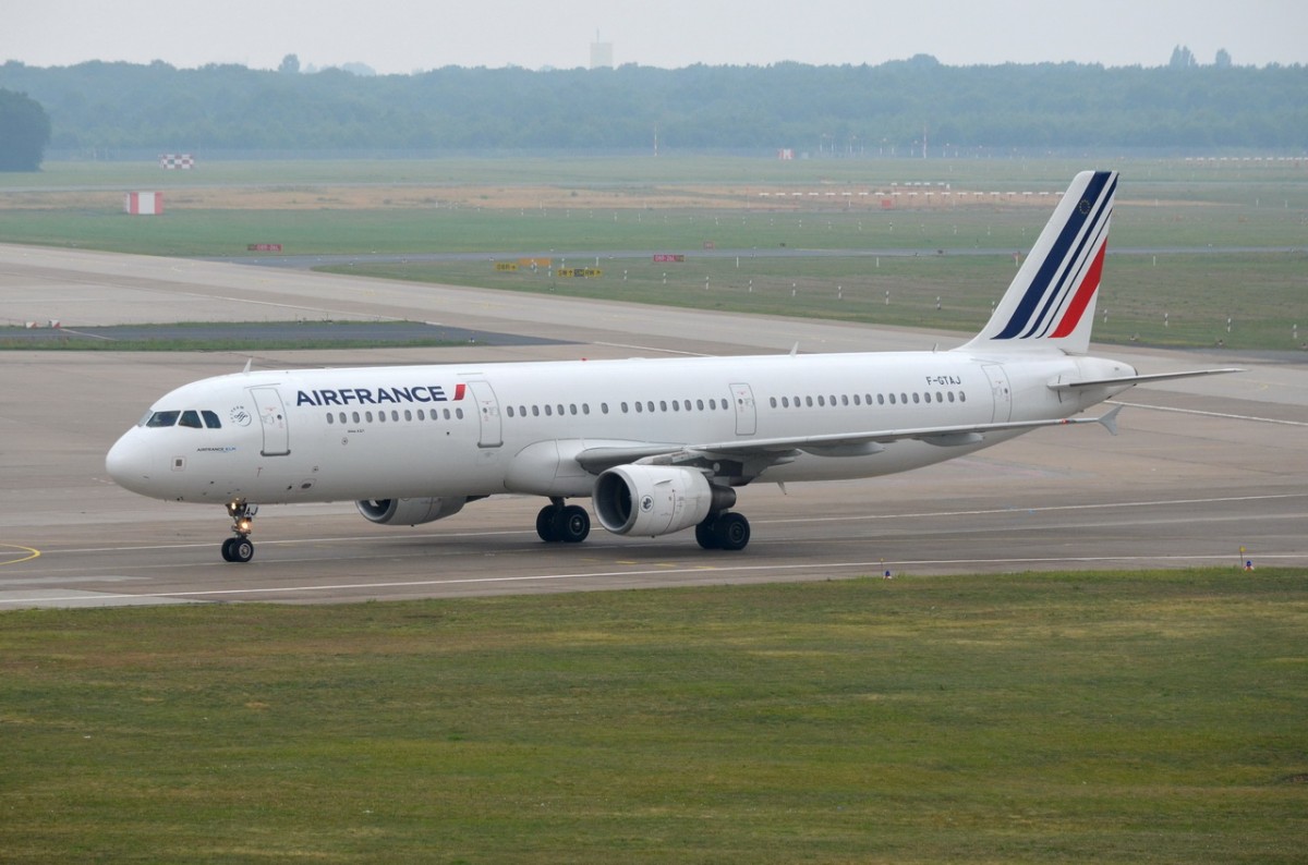 F-GTAJ Air France Airbus A321-212   gelandet in Tegel am 30.07.2014