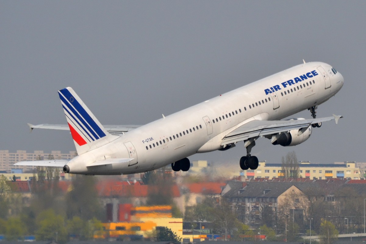 F-GTAK  Air France Airbus A321-212   Start in Tegel 03.04.2014