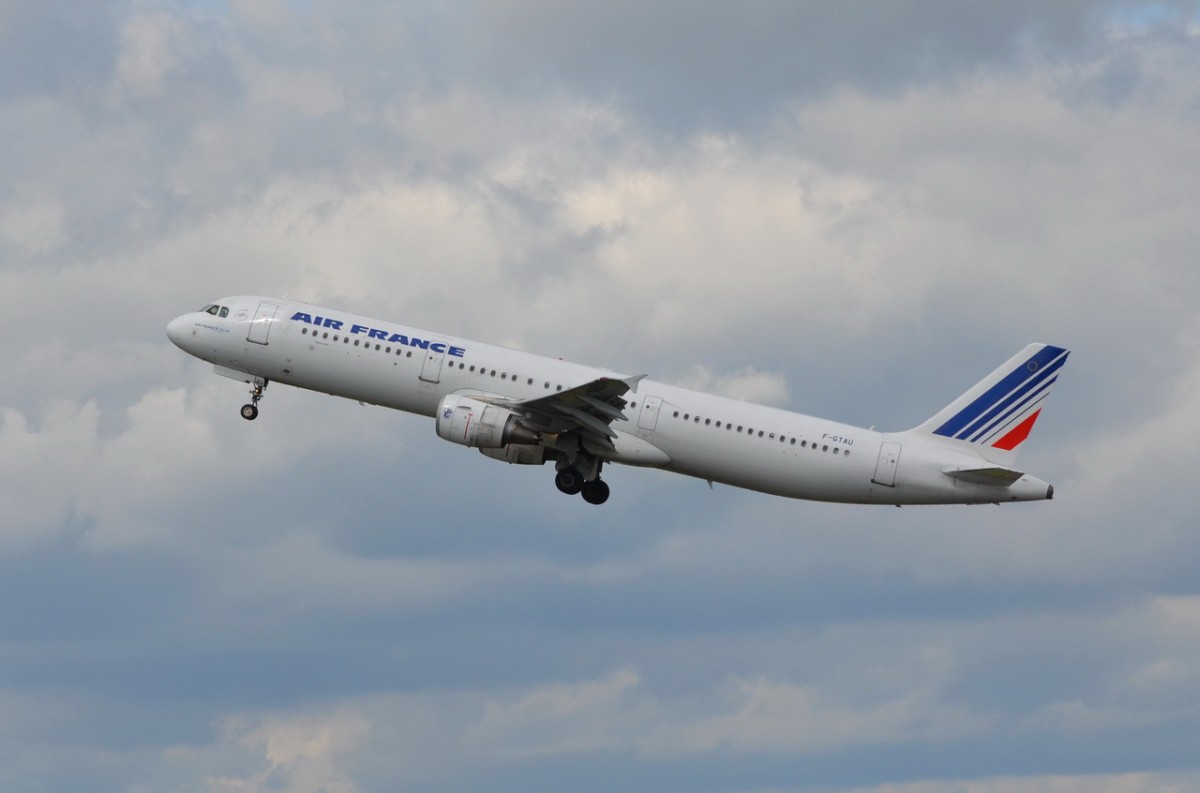 F-GTAU Air France Airbus A321-212    gestartet am 20.08.2014 in Tegel