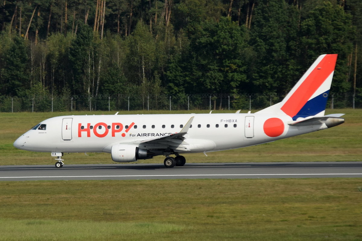 F-HBXA HOP! Embraer ERJ-170STD (ERJ-170-100)  in Nürnberg am 01.10.2016 beim Start