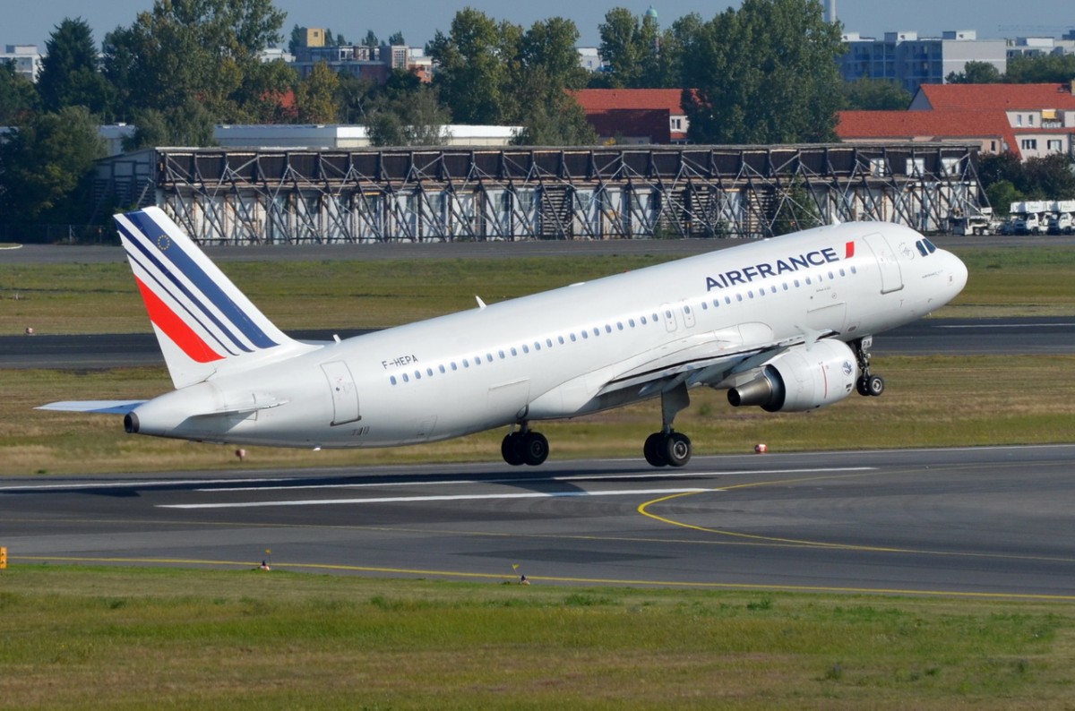 F-HEPA-Air-France-Airbus A320-214   in Tegel gestartet am 04.09.2014