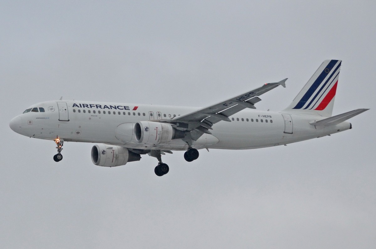 F-HEPB Air France Airbus A320-214  Anflug Tegel am 04.02.2015