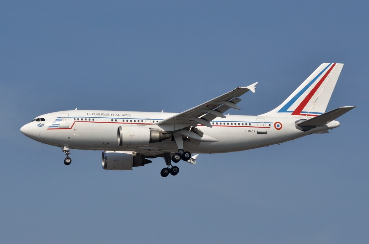 F-RADA Armée de l'Air (French Air Force) Airbus A310-304   in Tegel beim Anflug am 20.03.2015