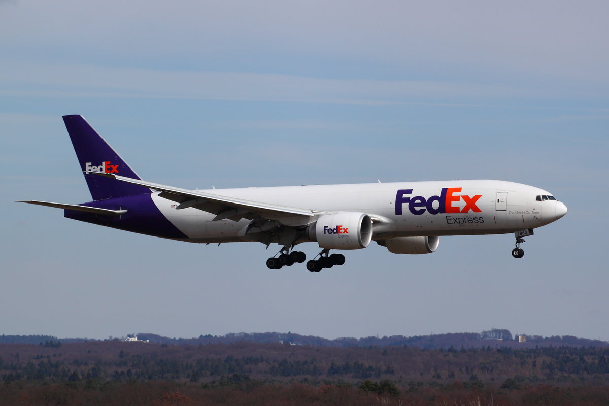 Federal Express (FedEx), Boeing 777-FS2, N863FD. Landet nach Flug aus Guangzhou (CAN/ZGGG) am 30.03.2018 in Köln-Bonn (CGN/EDDK).