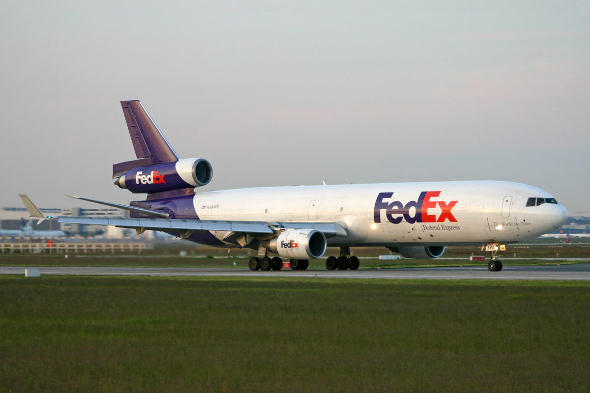 Federal Express, N588FE, McDonnell Douglas MD-11F, msn: 48490/499,  Kendra , 19.Mai 2005, FRA Frankfurt, Germany.