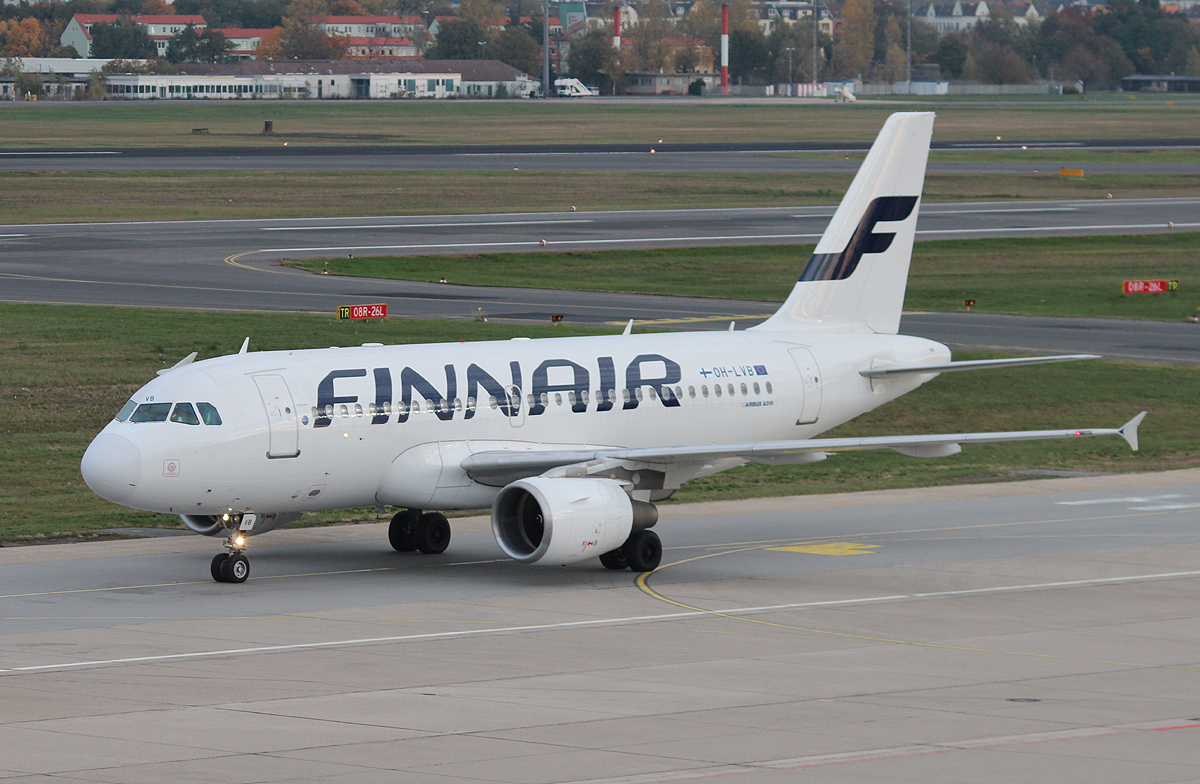 Finnair A 319-112 OH-LVB bei der Ankunft in Berlin-Tegel am 19.10.2013